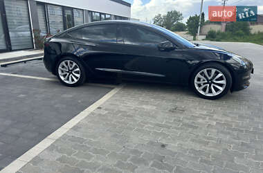 Седан Tesla Model 3 2020 в 