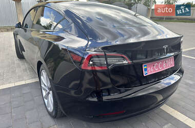 Седан Tesla Model 3 2020 в 
