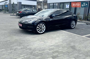 Седан Tesla Model 3 2020 в 