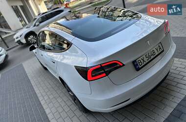 Седан Tesla Model 3 2023 в 