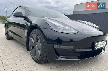 Седан Tesla Model 3 2022 в Львове