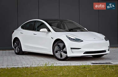 Седан Tesla Model 3 2019 в 
