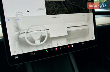 Седан Tesla Model 3 2021 в 