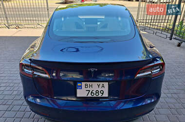 Седан Tesla Model 3 2019 в 