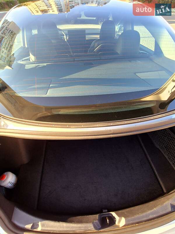 Седан Tesla Model 3 2021 в Одессе