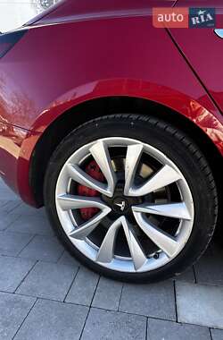 Седан Tesla Model 3 2018 в 