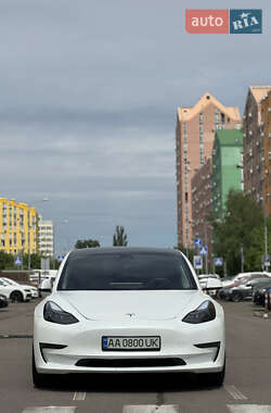 Седан Tesla Model 3 2021 в 