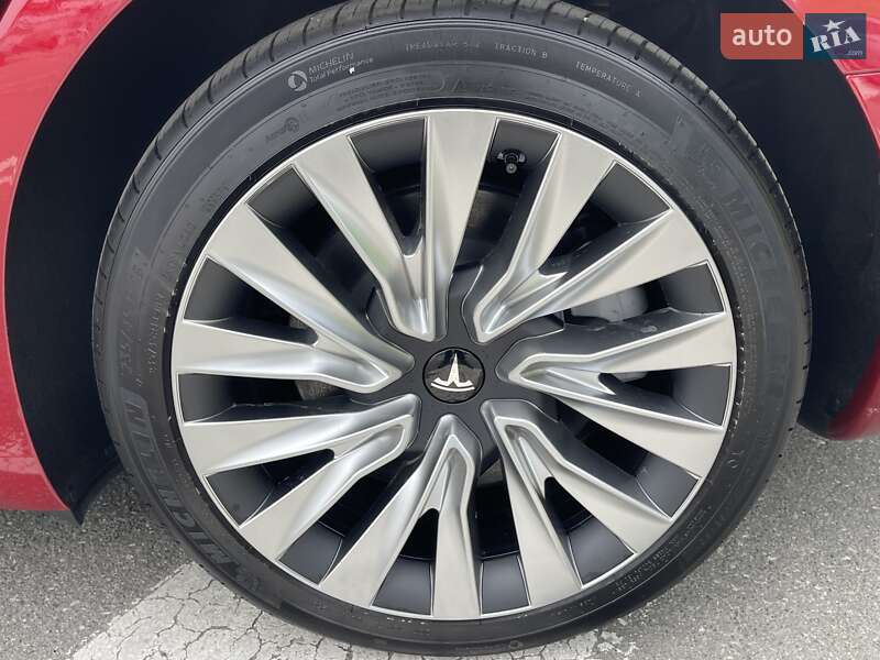 Внедорожник / Кроссовер Tesla Model 3 2024 в Киеве