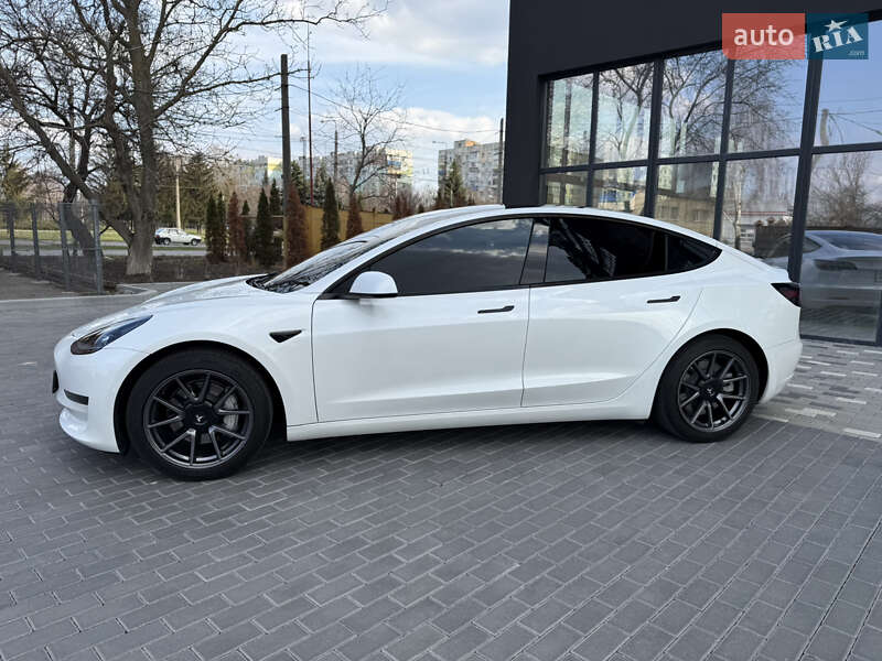 Седан Tesla Model 3 2021 в Полтаве