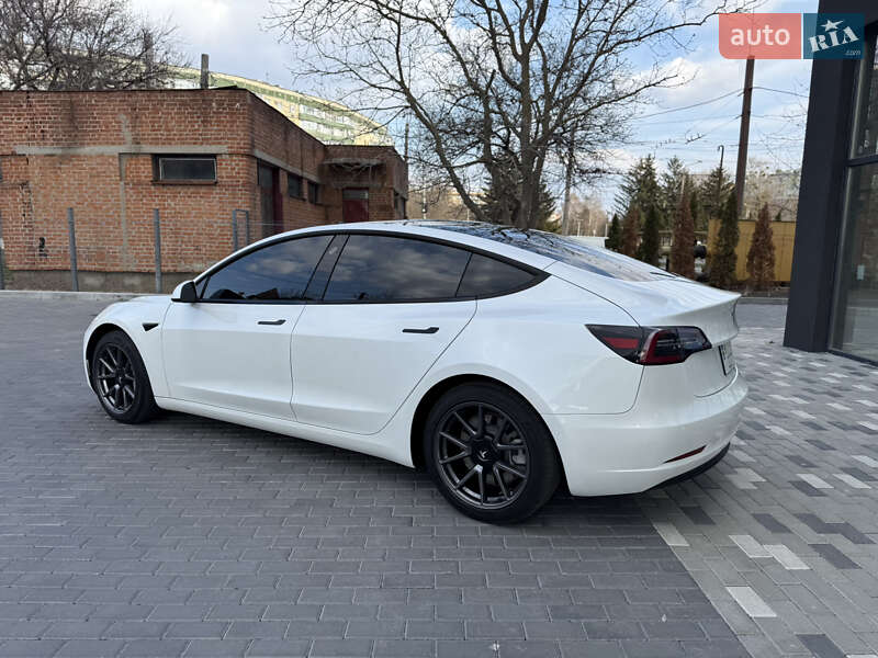 Седан Tesla Model 3 2021 в Полтаве
