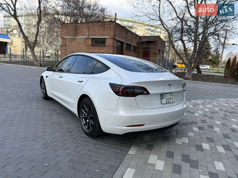 Седан Tesla Model 3 2021 в Полтаве