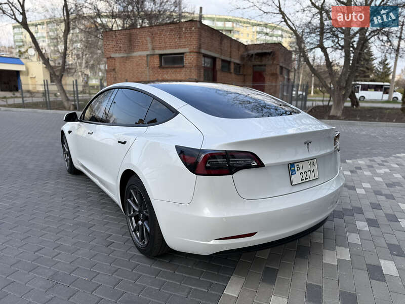 Седан Tesla Model 3 2021 в Полтаве