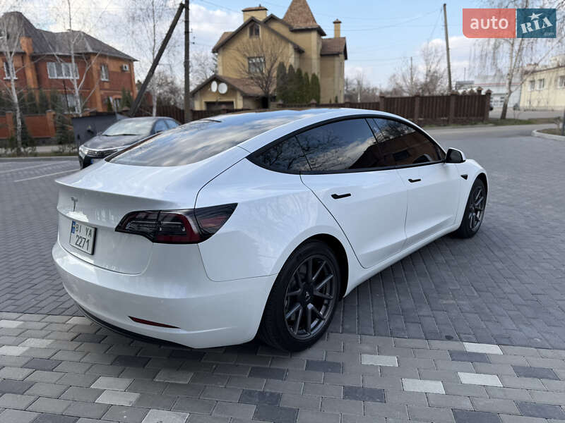 Седан Tesla Model 3 2021 в Полтаве