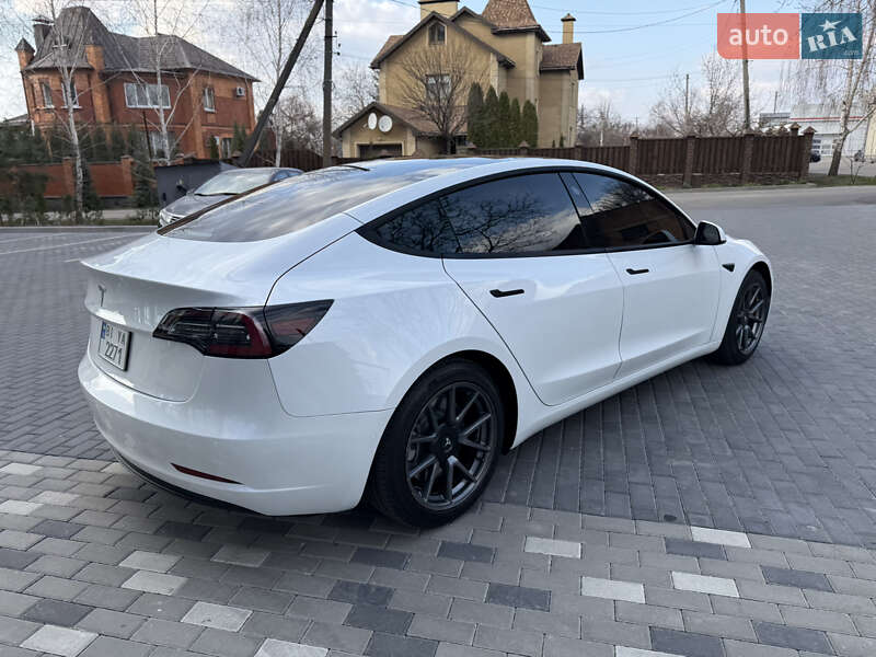 Седан Tesla Model 3 2021 в Полтаве