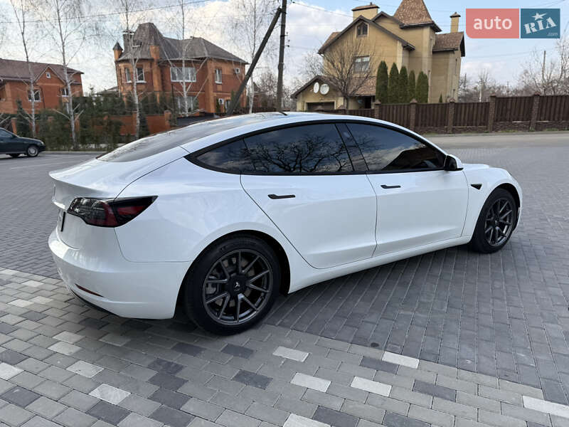 Седан Tesla Model 3 2021 в Полтаве