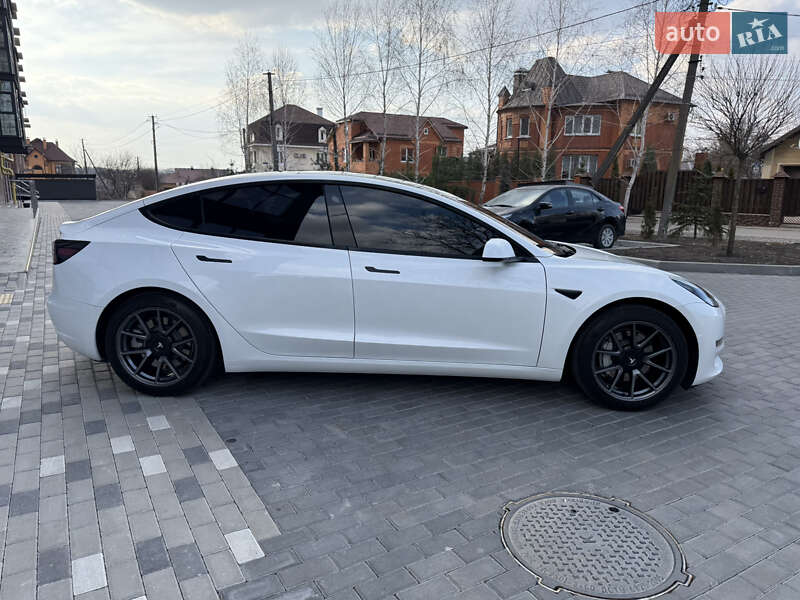 Седан Tesla Model 3 2021 в Полтаве