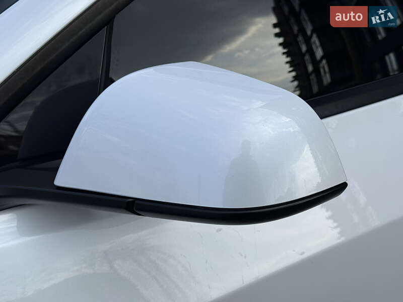 Седан Tesla Model 3 2021 в Полтаве