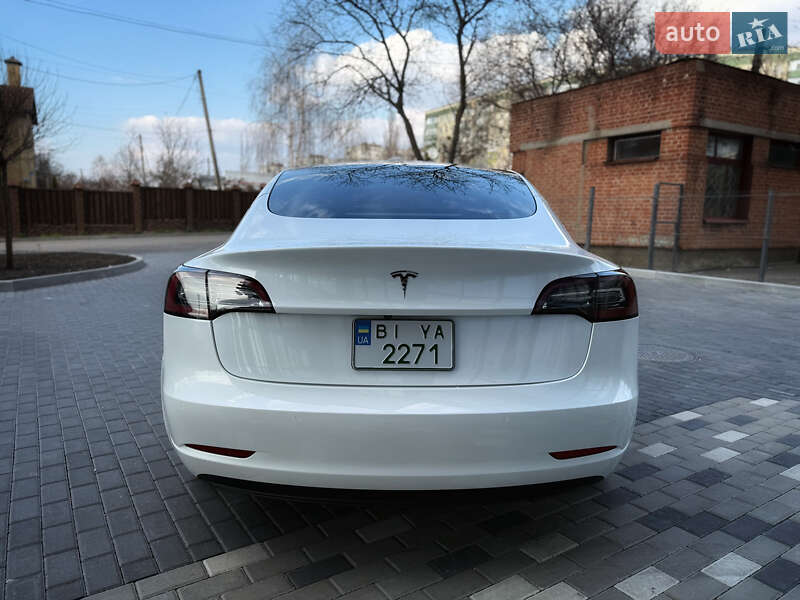 Седан Tesla Model 3 2021 в Полтаве