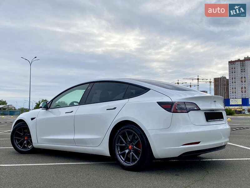 Седан Tesla Model 3 2021 в Киеве фото 4 Седан Tesla Model 3 2021 в Киеве