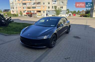 Седан Tesla Model 3 2024 в Сарнах