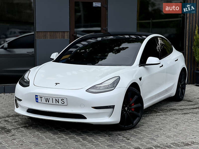 Седан Tesla Model 3 2019 в 