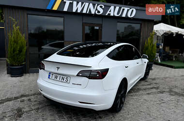 Седан Tesla Model 3 2019 в 