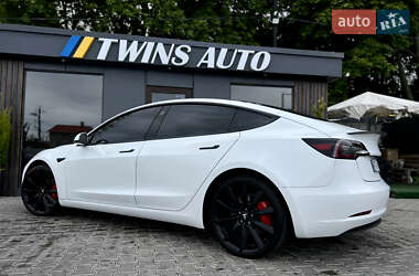 Седан Tesla Model 3 2019 в 