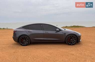 Седан Tesla Model 3 2023 в 