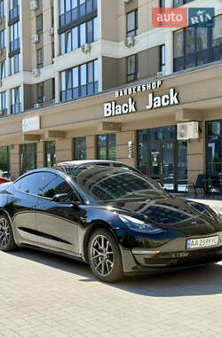 Седан Tesla Model 3 2021 в Києві