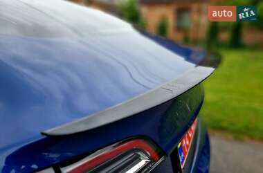 Седан Tesla Model 3 2020 в 