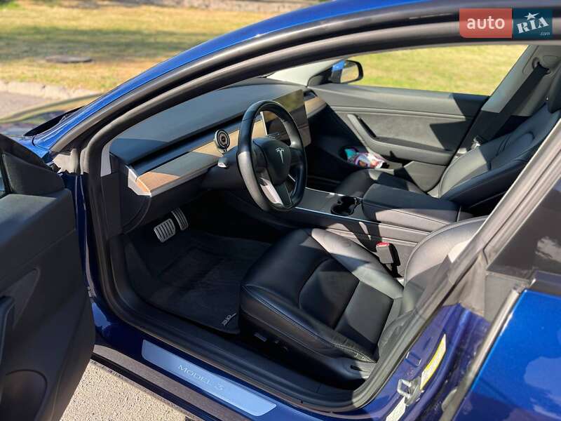 Седан Tesla Model 3 2018 в Кременчуге