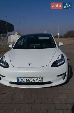 Tesla Model 3 2019