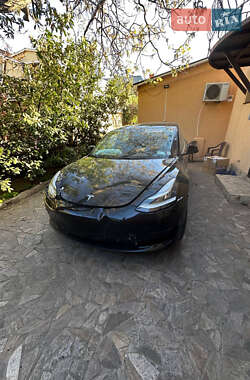 Седан Tesla Model 3 2019 в Одесі