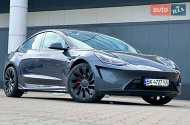 Седан Tesla Model 3 2023 в Києві