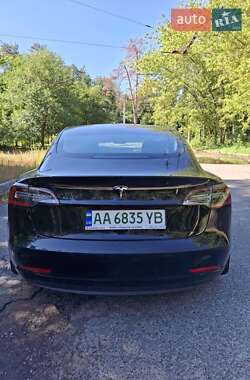 Седан Tesla Model 3 2020 в Киеве