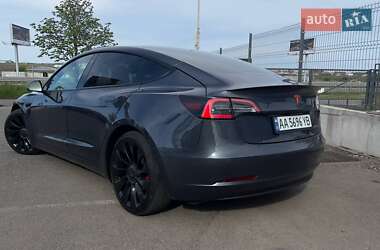 Седан Tesla Model 3 2022 в 