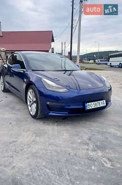 Седан Tesla Model 3 2019 в 