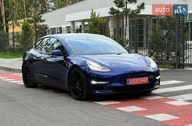 Седан Tesla Model 3 2019 в 