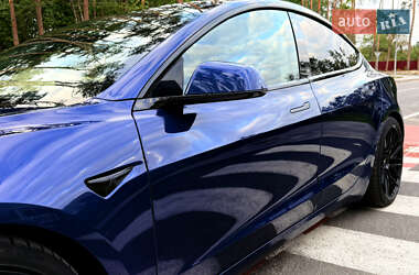 Седан Tesla Model 3 2019 в 