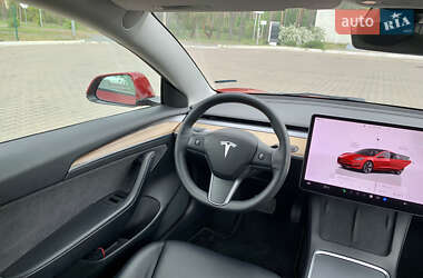 Седан Tesla Model 3 2022 в 