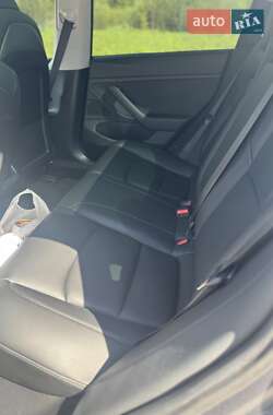 Седан Tesla Model 3 2020 в 