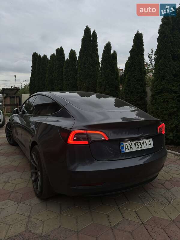 Седан Tesla Model 3 2023 в Харькове