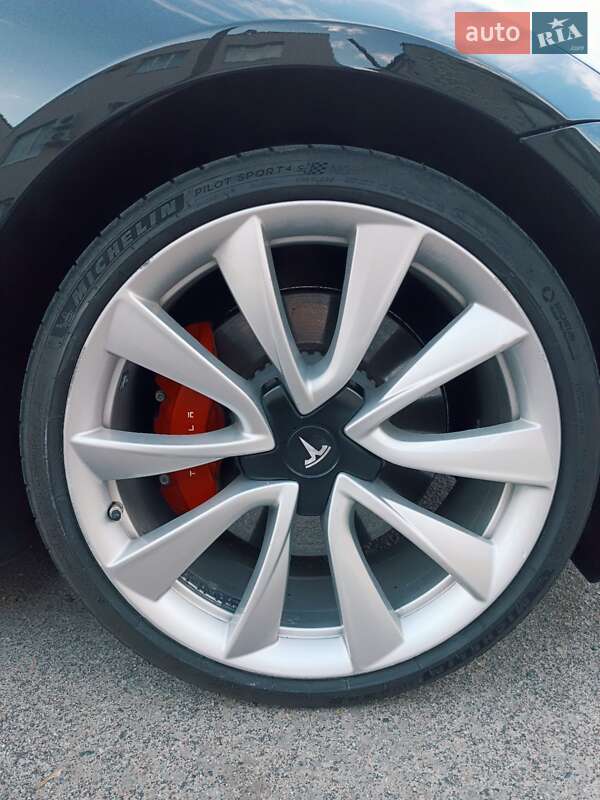 Седан Tesla Model 3 2018 в Харкові