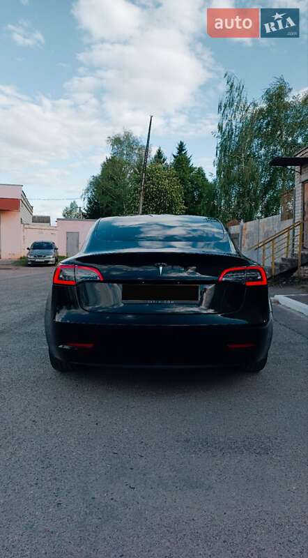 Седан Tesla Model 3 2018 в Харкові