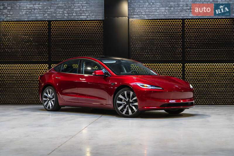 Седан Tesla Model 3 2024 в Луцьку