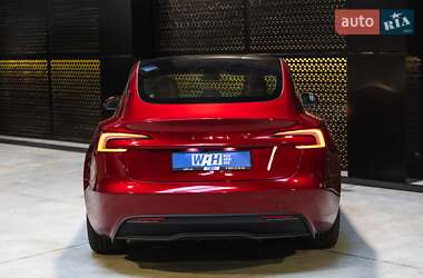 Седан Tesla Model 3 2024 в 
