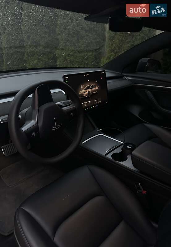 Седан Tesla Model 3 2023 в Харькове