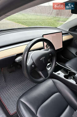 Седан Tesla Model 3 2019 в 