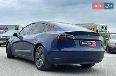 Седан Tesla Model 3 2023 в 