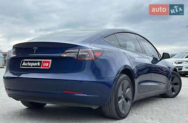 Седан Tesla Model 3 2023 в 
